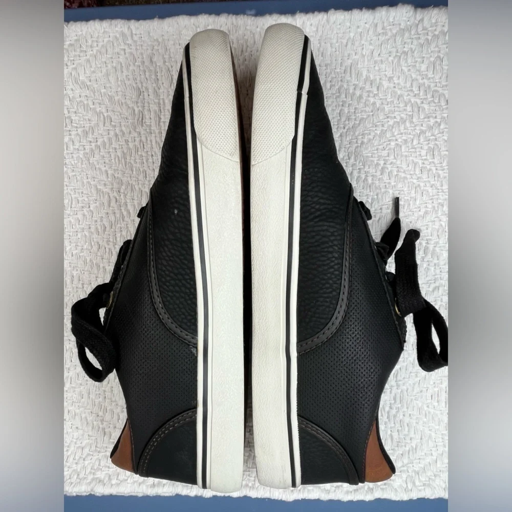 Levi’s Men’s Ethan Nappa Lace Up Sneakers